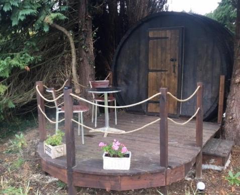 Charming 2-Bed Cabin In Domfront-En-Poiraie Perrou Екстериор снимка