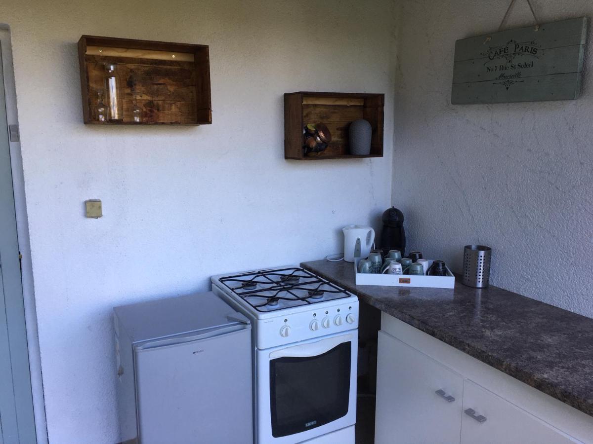 Charming 2-Bed Cabin In Domfront-En-Poiraie Perrou Екстериор снимка